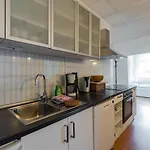 Spacious And Modern Furnished Apartment For 10 Guests