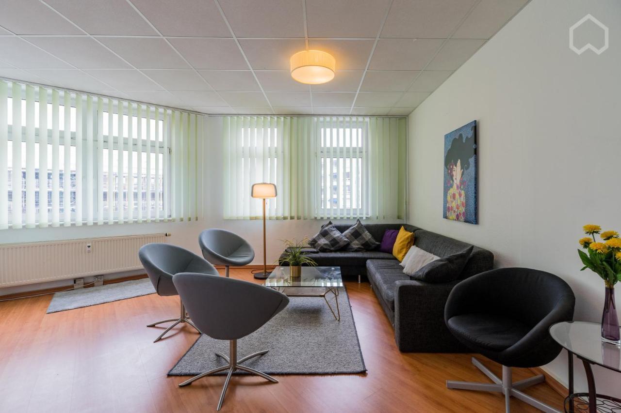Spacious And Modern Furnished For 10 Guests Berlin